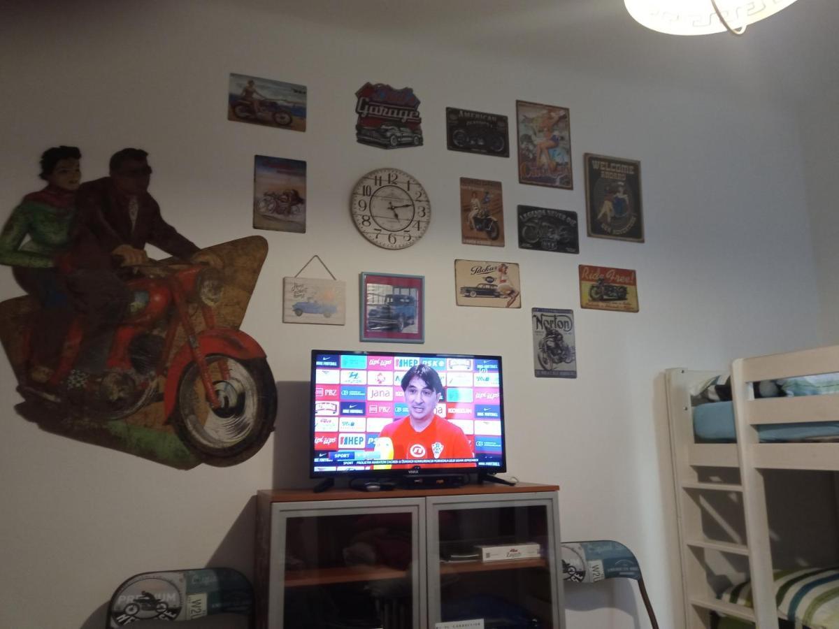 Senka Appartement Zagreb Buitenkant foto